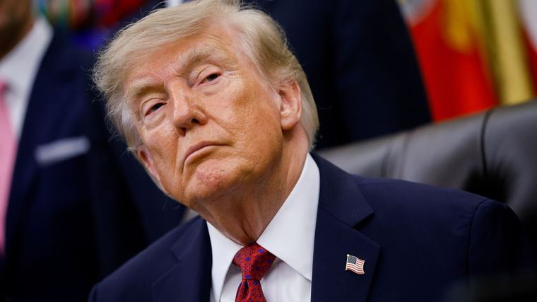 Трамп "присвоил" Луну