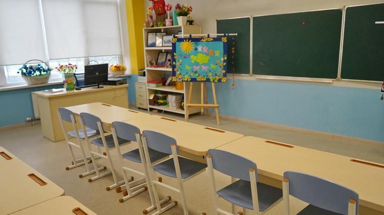 "Как они будут учиться?": родители возмущены первым классом из 47 детей в Астане